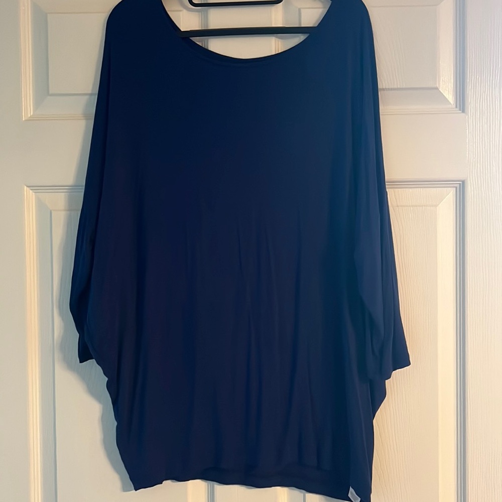 Navy 3/4 length shirt